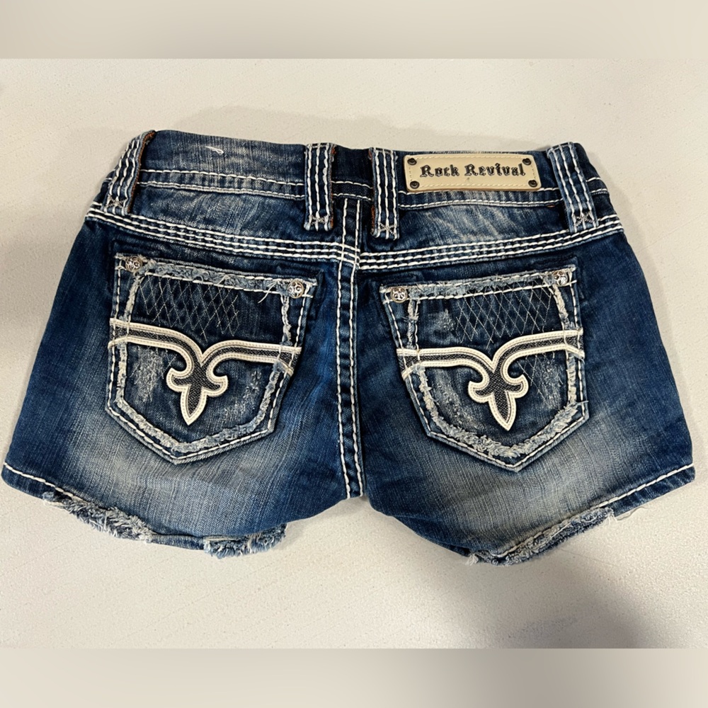 Rock Revival shorts size 26